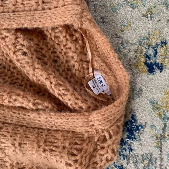 Bar III KNIT SWEATER Size M - Picture 2 of 3